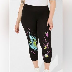 Torrid Nightmare Before Christmas Crop Signature Premium Legging Size 4X